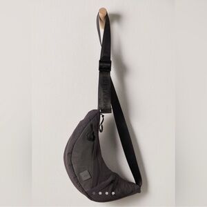 Free People Movement Nothin But Net Sling Bag Black Gray Crossbody Belt Bag NWOT